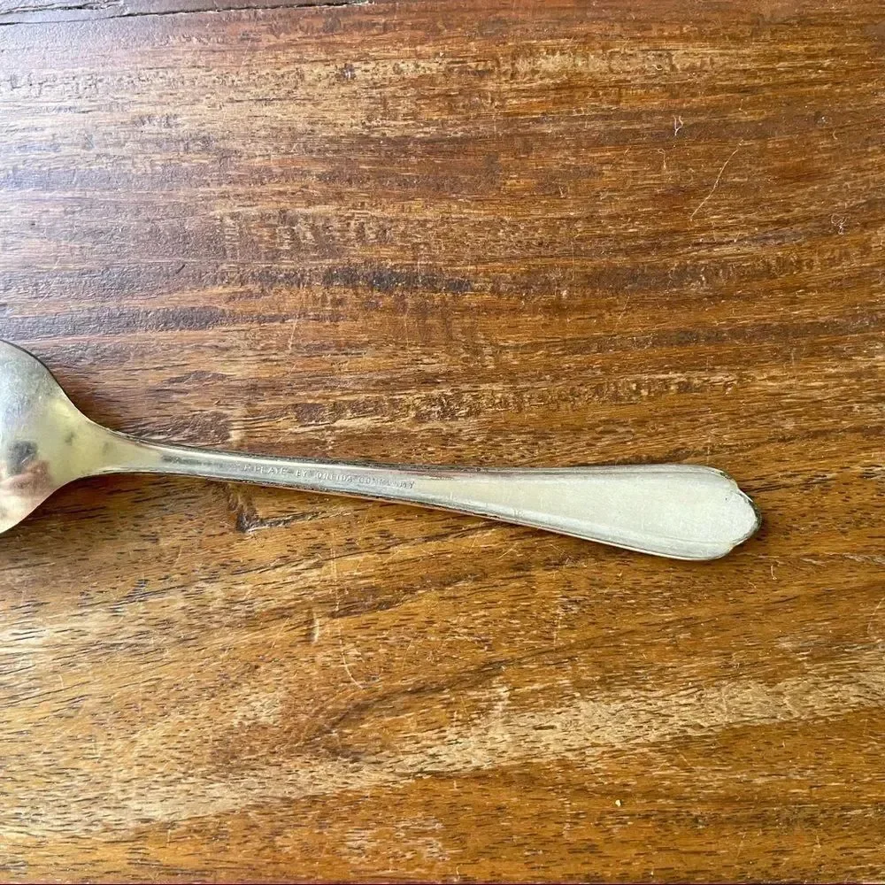 Vintage Oneida Tudor Plate 1937 June Nursery Teaspoon